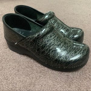 Dansko Shoes Size 40